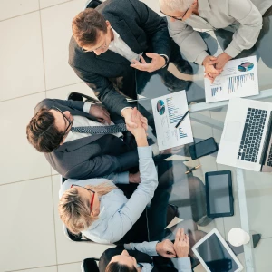 Usługi MIRR: kompletny przewodnik - czym są, porównanie ofert, ceny, korzyści dla firm i jak wybrać najlepszą usługę